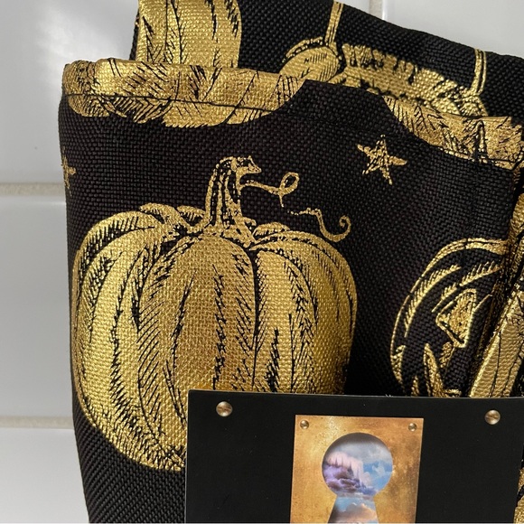 Cynthia Rowley Curious New York Halloween Gold Pumpkin Napkins Set of 6 - Picture 3 of 5